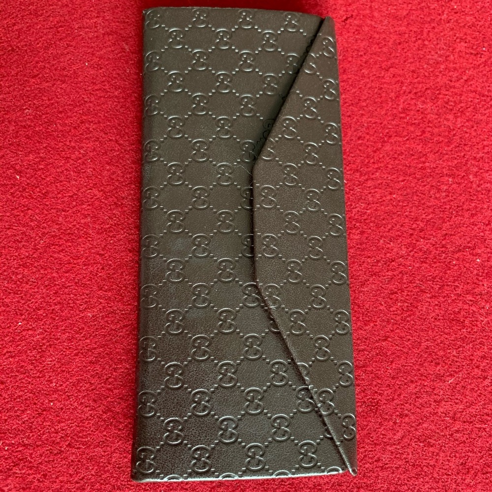 Gucci sunglasses 😎 case